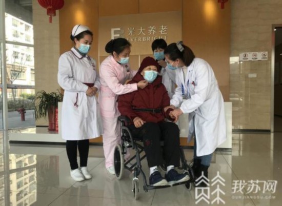 江苏规范养老机构探视 恢复社区居家养老服务